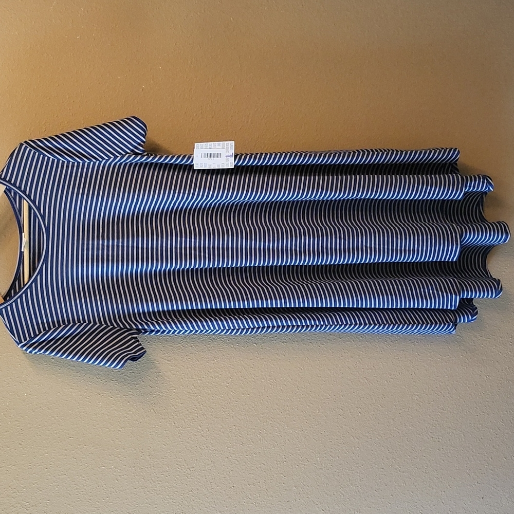 SOLD - Carly Dress - Picture 1 of 8
